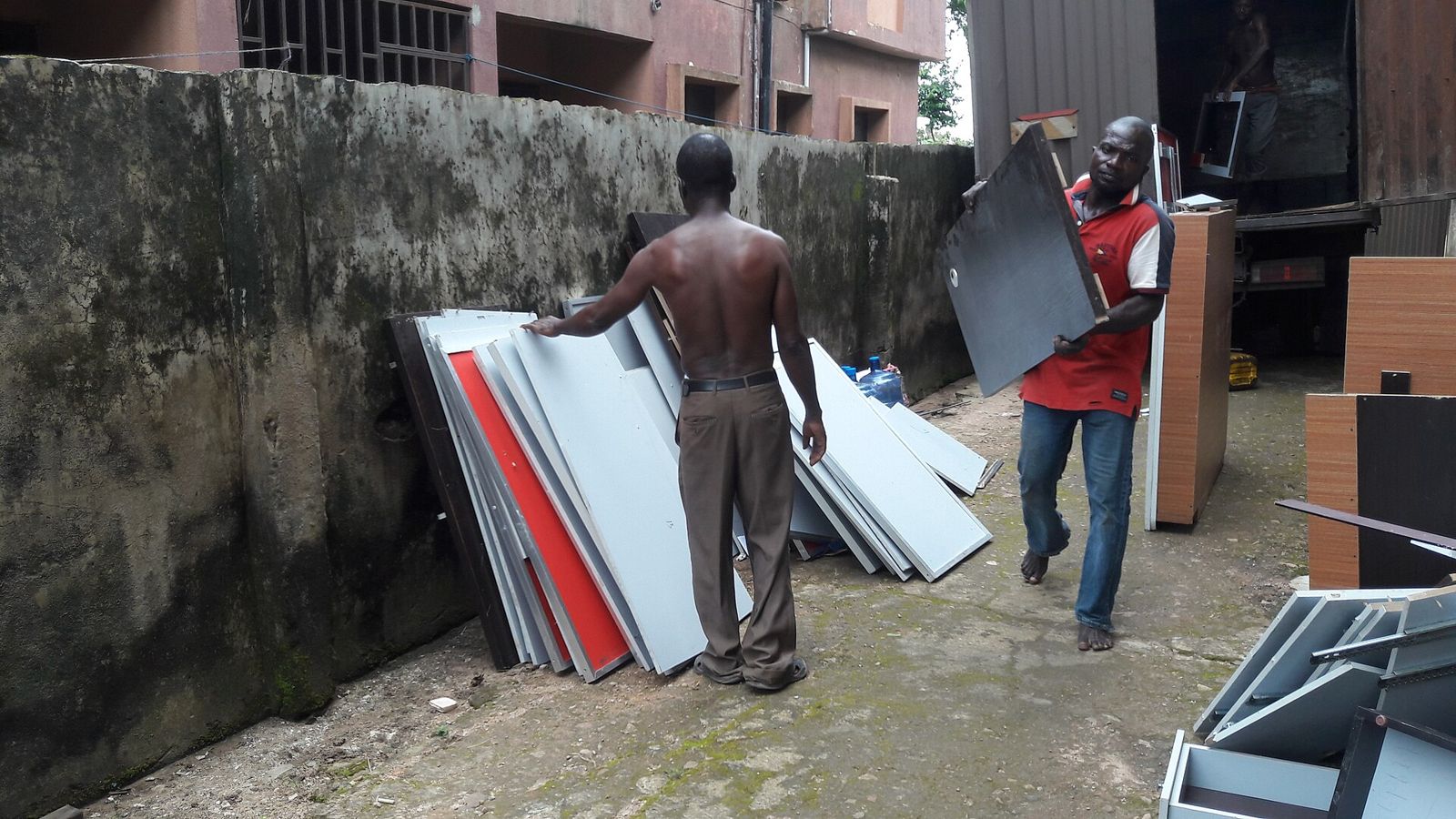 Offloading furniture panels at the drop-off