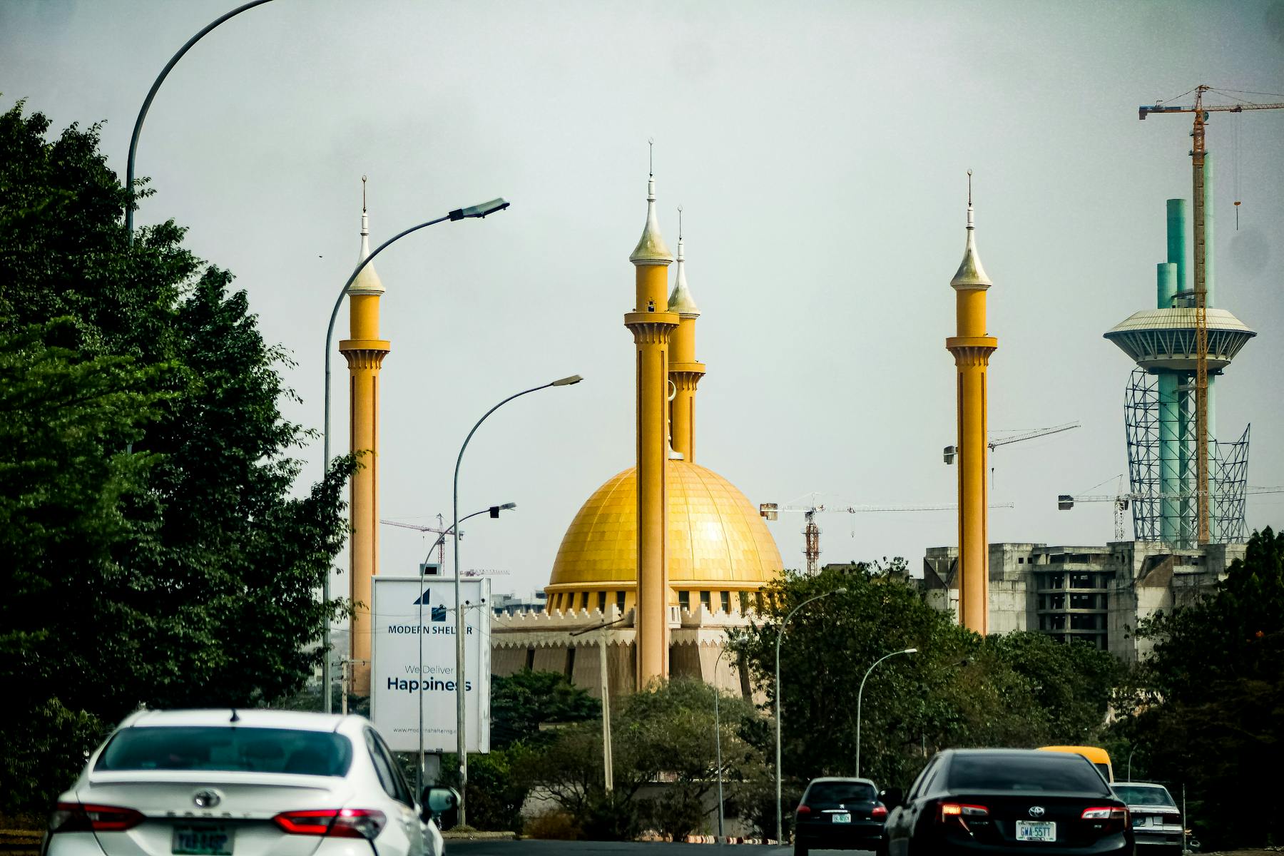 Street-level traffic flow around Abuja urban core