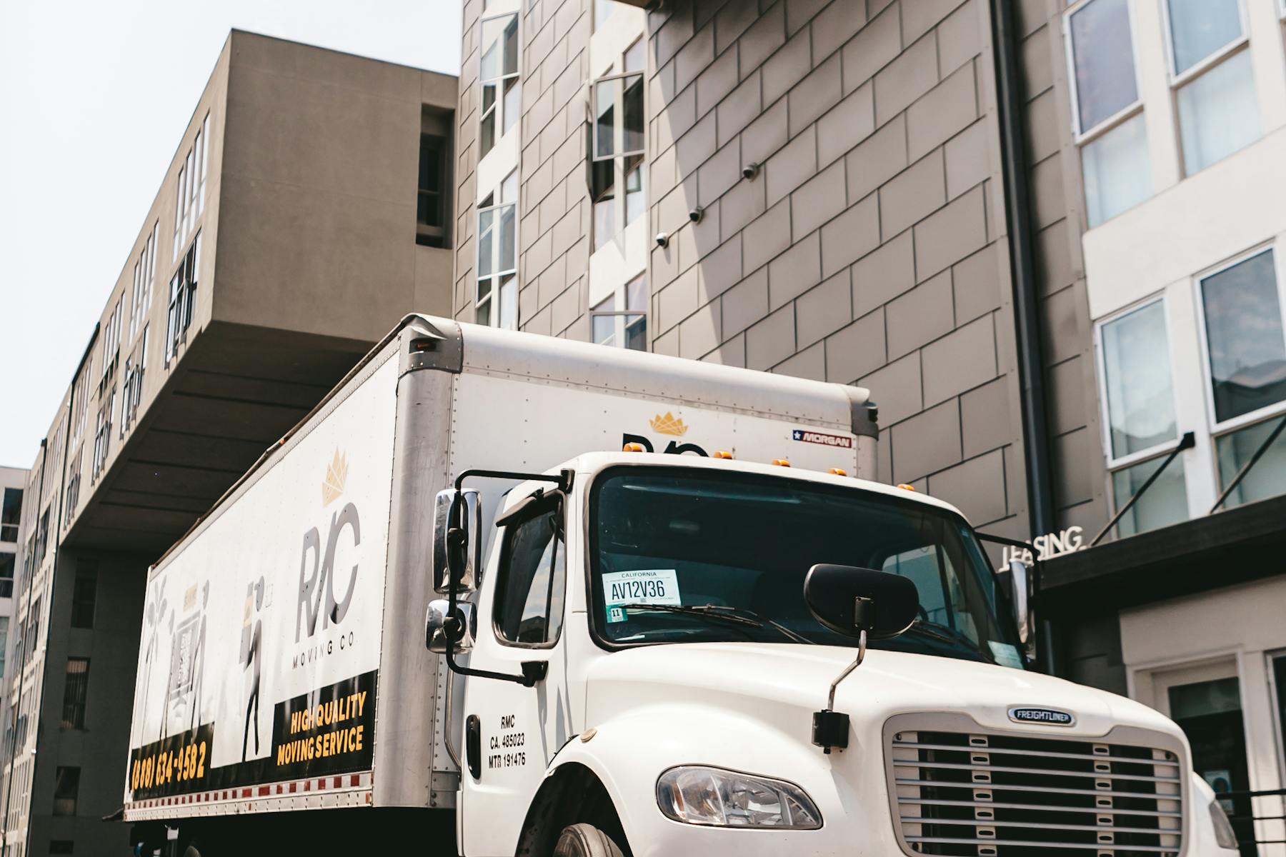 Truck size hero pexels